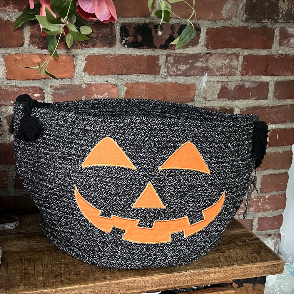 Halloween Black and Orange Jack-O'-Lantern Basket